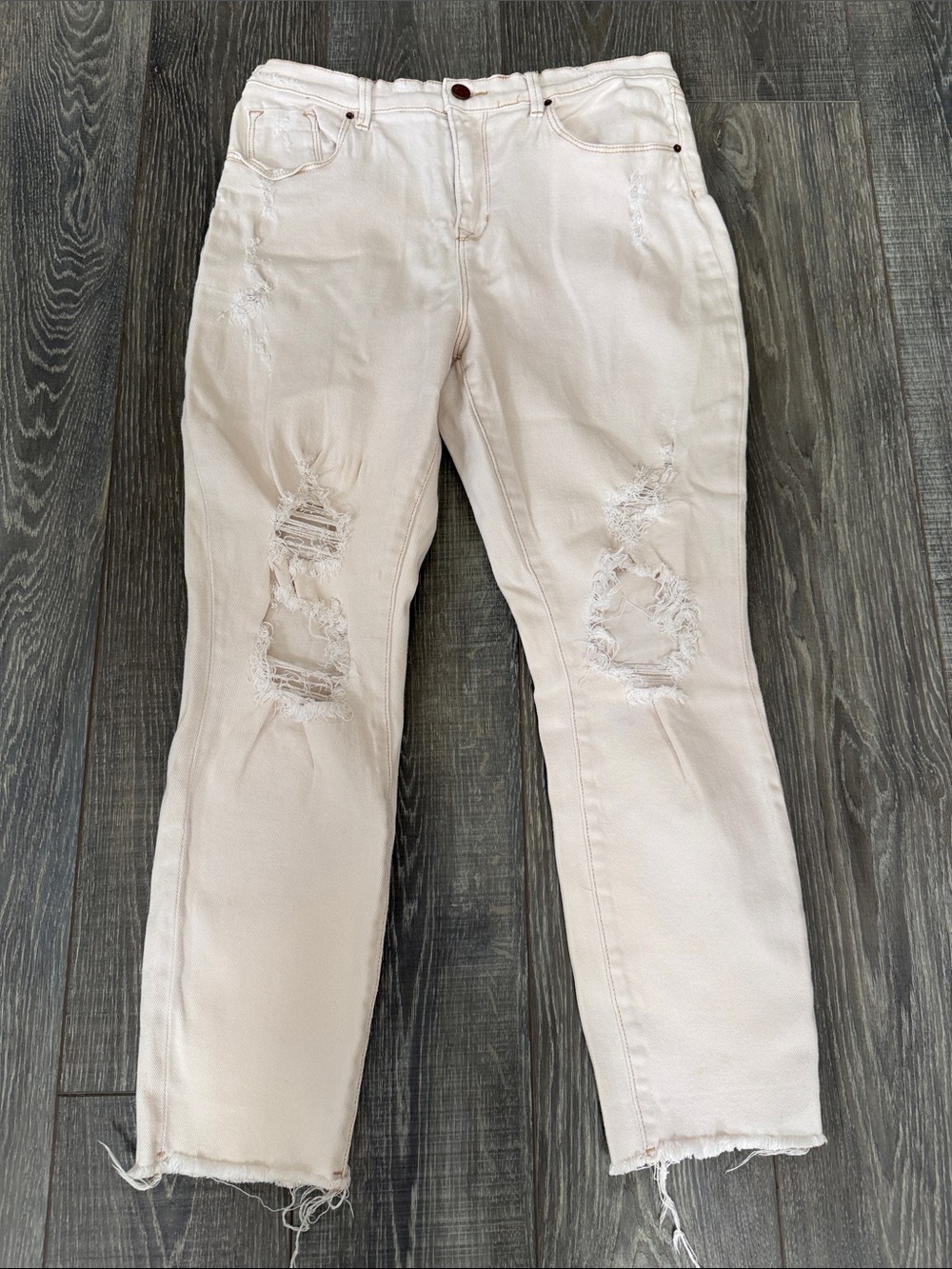 BDG White Distressed Boyfriend Jeans